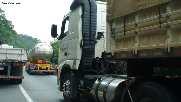 Motoristas cadastrados como transportadores de cargas chegam a um milhão