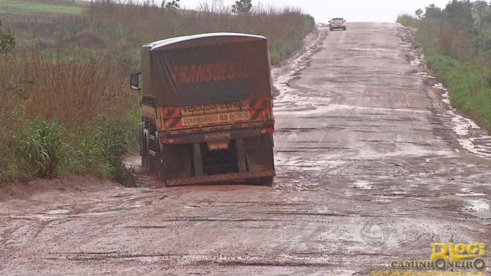 Com chuvas, motoristas reclamam das condições da MT-130 e MT-020