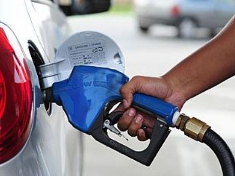 Consumo de combustíveis cresce 5,6% em 2014, diz Sindicom