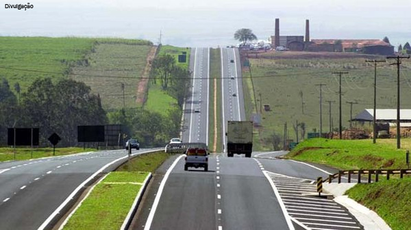 Fluxo de veículos nas rodovias privadas cai 3,6% em fevereiro