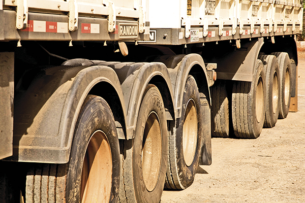 Paraná publica lei autorizando bitrenzão, mas pode revogá-la